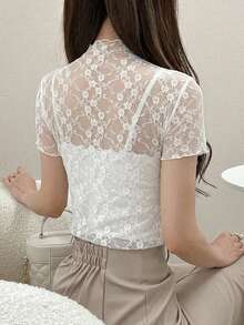 FRIFUL Atasan Wanita Lengan Pendek Pas Badan dengan Detail Renda Elegan untuk Musim Panas - Putih - View 2