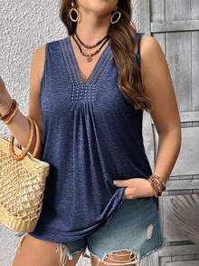 EMERY ROSE Plus Size Women's Solid Color Casual V-Neck Water-Soluble Lace Patchwork Sleeveless Knit Tank Top - Navy Blue - View 1