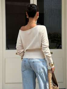 Muchica 女款休閒百搭不對稱領鈕扣裝飾毛衣 - 杏色 - 查看 2