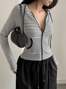 DAZY Chaqueta deportiva de corte ajustado con cintura ceñida y rayas - Blanco y Negro - Ver 5
