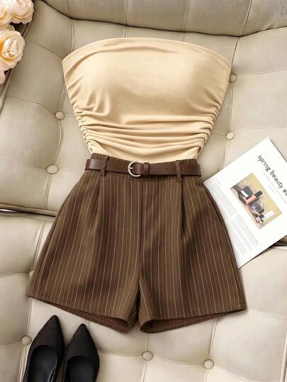 Roelina New Casual Fashion Commuter High-Stretch Solid Color Bandeau Pleated Top And Striped Fabric Shorts Two Pieces Set, Spring/Summer Women's Shorts Set, Color-Block Women's Set, Suitable For Commuting, Vacation Women's Two Pieces Set