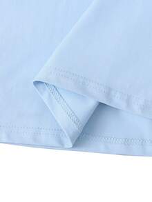 Manfinity LEGND Camiseta de moda para hombre con cuello redondo, hombros caídos y estampado de póker - Celeste - Ver 5