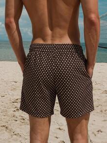 Manfinity Swimmode 男士波點圖案休閒海灘短褲，適合度假 - 咖啡棕 - 查看 3