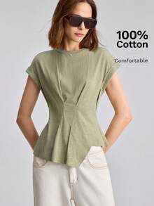 Ontre 2026SS Sommer Neue Damen T-Shirt, einfarbig militärgrün, Kurzarm, anliegende Silhouette, plissiertes asymmetrisches Design, lässig elegante Bürokleidung, Strickstoff, Rundhalsausschnitt, Knopfverschluss, geeignet für Unabhängigkeitstag, Teegesellschaft, Outdoor, Pendeln, minimalistisch schicke urbane vielseitige Damen T-Shirt - Armeegrün - Übersicht 3