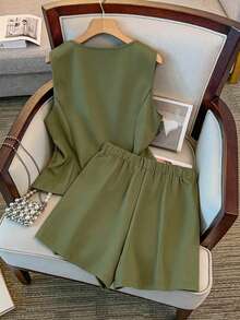 GlowEve CURVE Plus Size Women's Solid Color Front Tie Vest And Skort Casual Two Pieces Set - Army Green - View 2