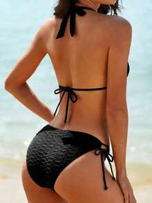 Swim Vcay Conjunto de traje de baño para mujer con top de bikini triangular de cuello halter y espalda descubierta en tela texturizada y braguita de bikini triangular con lazo lateral - Negro - Ver 2
