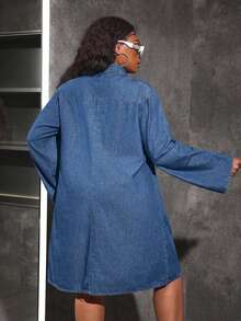 Slaydiva Gaun Denim Ukuran Besar Lengan Panjang Kasual Model Kemeja Pas Badan Warna Biru - Medium Wash - View 2
