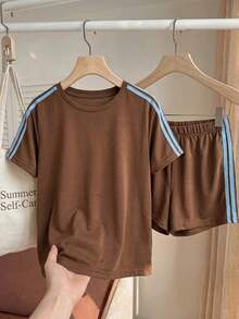 Comfortcana 大尺碼夏季休閒配色拼接條紋T恤短褲兩件組 - 鏽棕色 - 查看 8