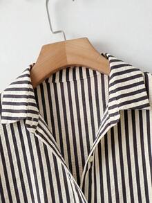 SHEIN CURVE+ 大尺碼女款單排扣黑白短袖襯衫 2026年秋季 22W 辦公室早午餐 正式約會之夜 夜店休閒 傳統西式 - 彩色 - 查看 5