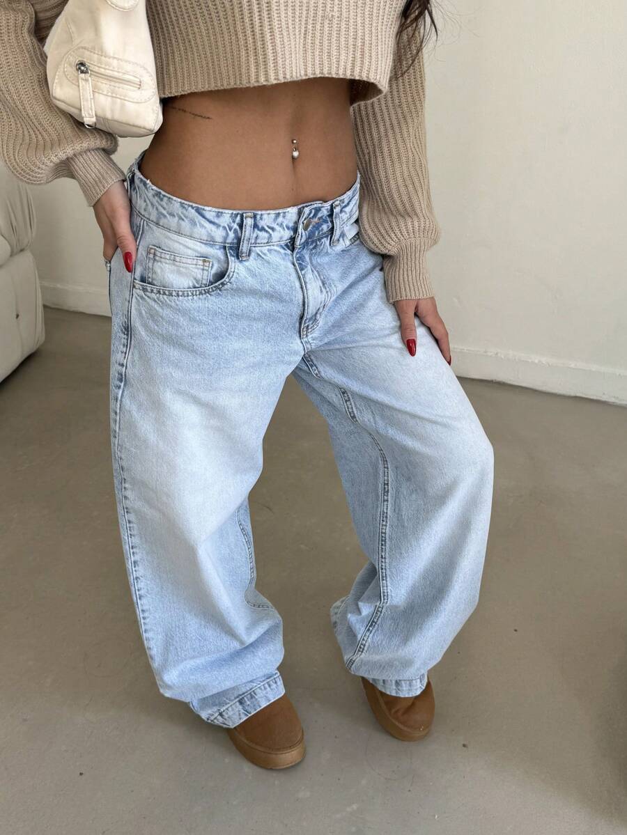 SHEIN LOW RISE WIDELEG BABY BLUE 90S JEAN CASUAL STYLE BUTTON CLOSURE PLUS SIZE - Medium Wash - View 1
