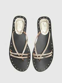 CUCCOO BIZCHIC Sandalias planas de playa con remaches cruzados para vacaciones de primavera/verano - Dorado - Ver 8