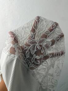 Coolane Regata Feminina Casual Vintage Boho Y2K para Verão, Streetwear Sexy para Festival de Música, com Decote em V, Renda Contrastante e Malha Canelada - Branco - Visão 8
