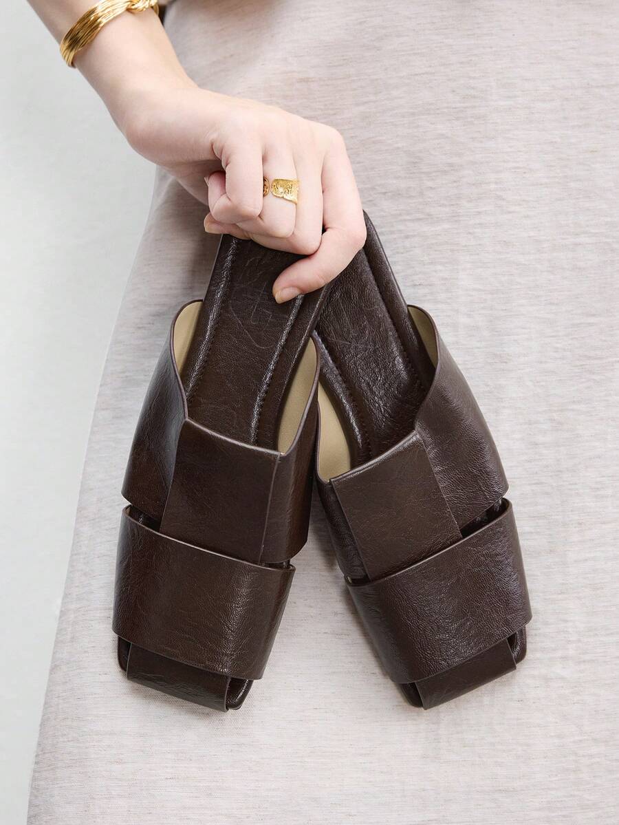 CUCCOO BIZCHIC Simple And Versatile Temperament Comfortable Fashion Generous Commuter Vacation Beach Flat Sandals Summer - Coffee Brown - View 1