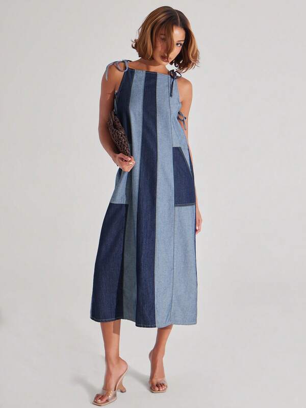 NYA SZN Đầm maxi denim phối màu với đường may viền blanket
