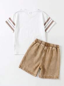SHEIN 2件組小男孩休閒條紋牛仔 Polo 衫與短褲套裝，復古學院風，適合春夏日常穿著與外出 - 卡其色 - 查看 2