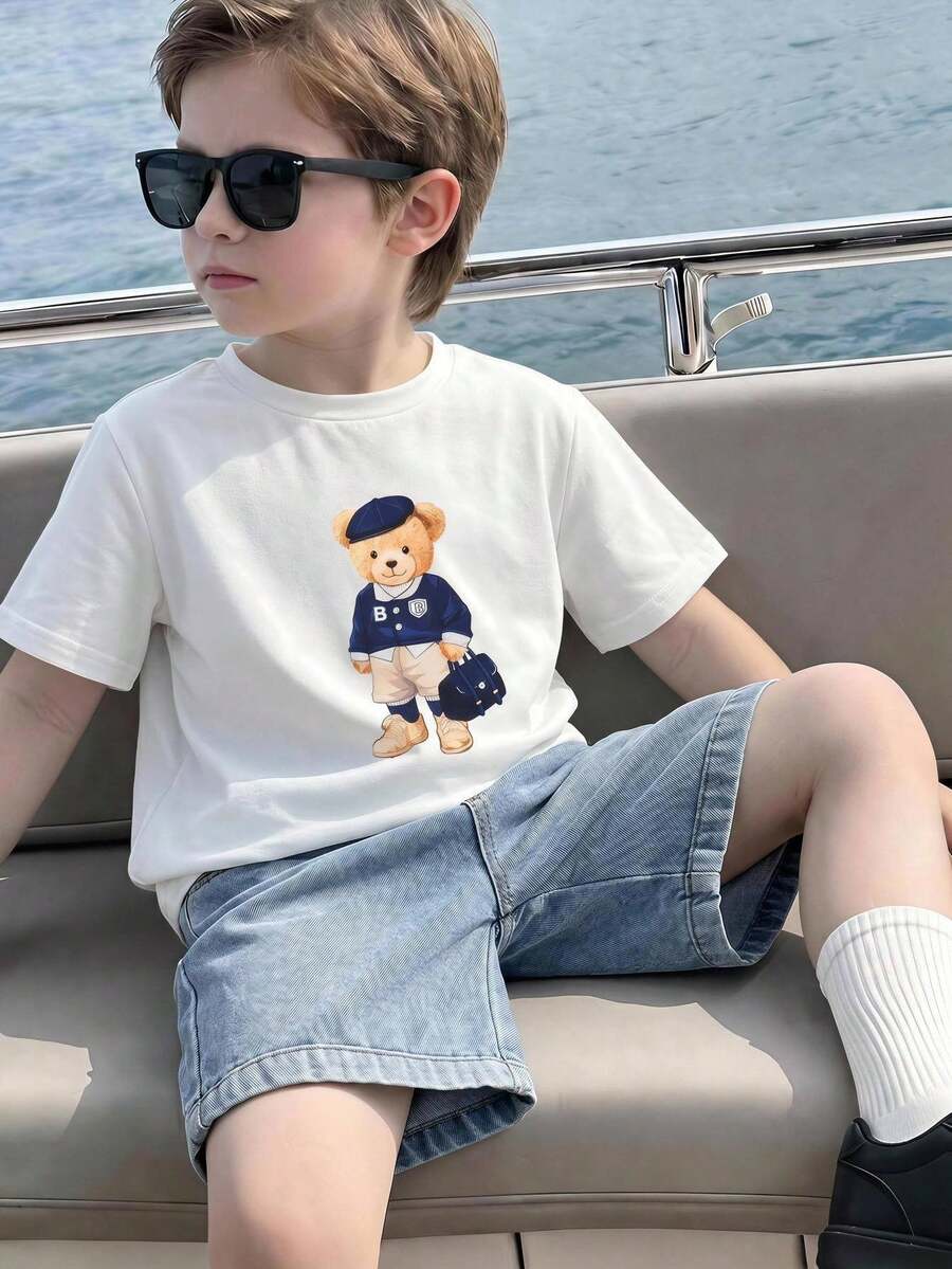 SHEIN 2件/組兒童小男孩夏季休閒熊圖案白色T恤 & 藍色牛仔工裝褲,熊圖案套裝,男孩套裝,夏季套裝,T恤套裝,工裝褲套裝,牛仔套裝 - 彩色 - 查看 1