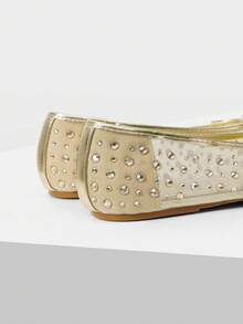 MOTF PREMIUM SEPATU BALET WANITA MUSIM SEMI DAN PANAS BARU DENGAN HIASAN BATU PERMATA, JARING, PITA, UJUNG BULAT, DAN SOL DATAR, GOLDEN FAIRY, SERBAGUNA, LEMBUT, ELEGAN, BAGIAN ATAS RENDAH, SEPATU KLASIK MEWAH YANG NYAMAN - Emas - View 7