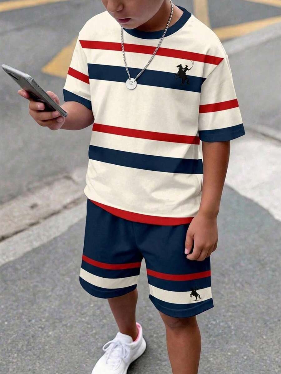 青少年男孩休閒舒適時尚簡約圓領短袖T恤與短褲套裝,經典條紋圖案,精緻小Logo騎士馬圖案印花,適合春夏季,適合校園穿著 - 彩色 - 查看 1