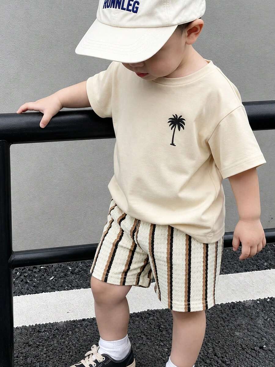 Playful Pals 2pcs/Set Boys Casual Fashion Comfortable Pattern Print Crew Neck Drop Shoulder Top And Striped Print Shorts, Suitable For Spring/Summer, Outdoor Play, Daily Versatile, Pattern Print, Island Style, Beach Weekend, Summer Outfit, Elegant Attire, Suitable For Outings, Vacations, Travel, Photos - Khaki - View 1