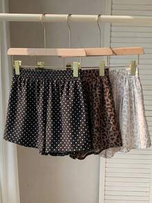SHEIN EZwear 休閒大尺碼女款字母印花牛仔彈性腰短褲 - 彩色 - 查看 2