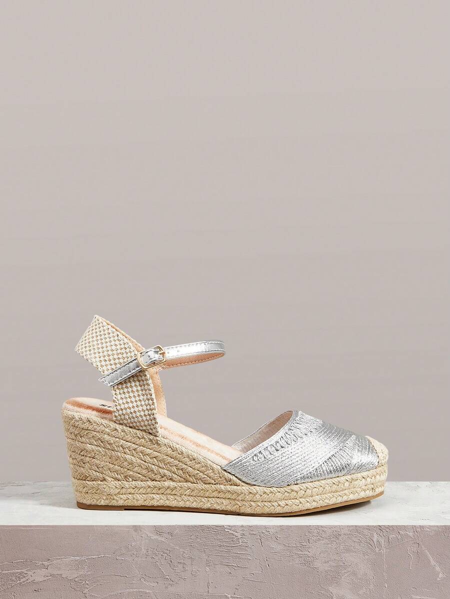 Styleloop Women's Thick-Soled Hemp Rope Fashion Vacation Round Toe Buckle Sandals, Vacation Atmosphere, Summer Wear, A Must For Travel - Silver - View 1