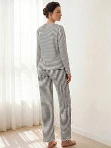 Liftille Conjunto de pijama casual de mujer con estampado de rayas, de ajuste holgado, cuello redondo y manga larga, ropa de invierno con pijama a rayas, conjunto de pijama a rayas de manga larga, conjunto de salón a rayas para mujer - Blanco y Negro - Ver 2