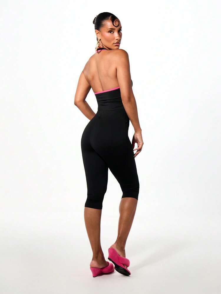 BABYPHAT 로고 스크립트 프린트 홀터넥 백리스 카프리 점프수트 바디콘 핏 Y2K 스타일