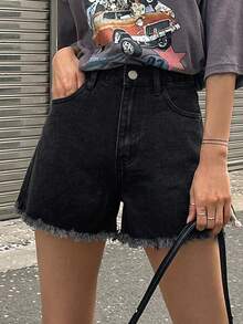 DAZY 女士休闲时尚街头通勤字母图案毛边宽松牛仔短裤，夏季 - 黑色 - 查看 3