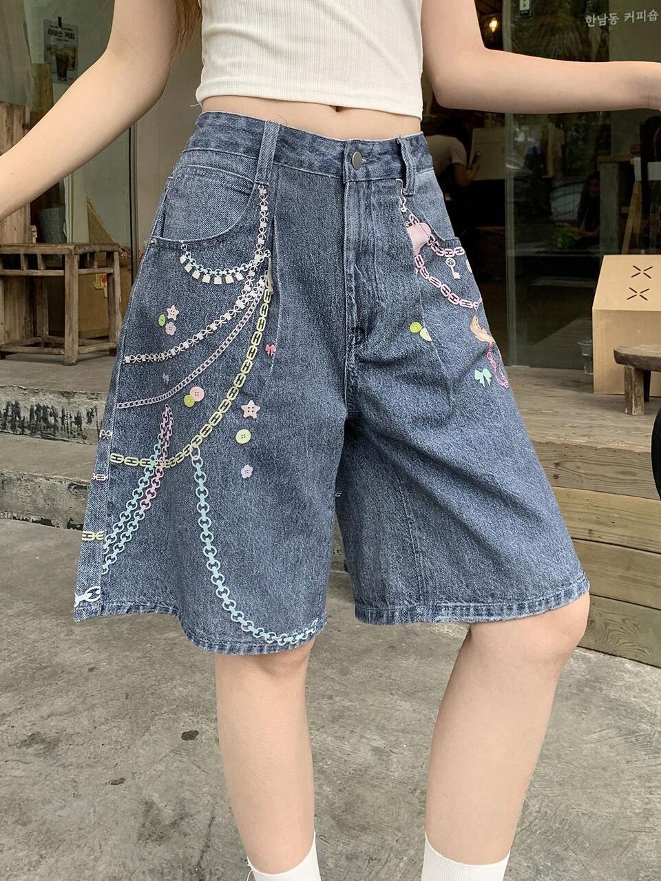 Women's Regular Waist Loose Knee Length Printed Denim Shorts, Casual Washed Denim Shorts