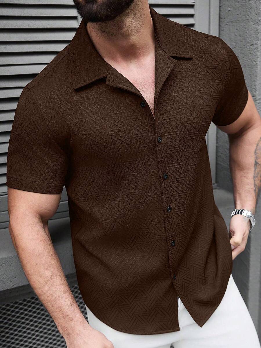 Manfinity Homme 男士几何纹理单排扣短袖衬衫 - 咖啡棕 - 查看 1