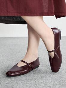 CUCCOO BIZCHIC 女款時尚通勤百搭休閒瑪麗珍平底鞋，聖誕春季鞋款 - 酒紅色.. - 查看 4