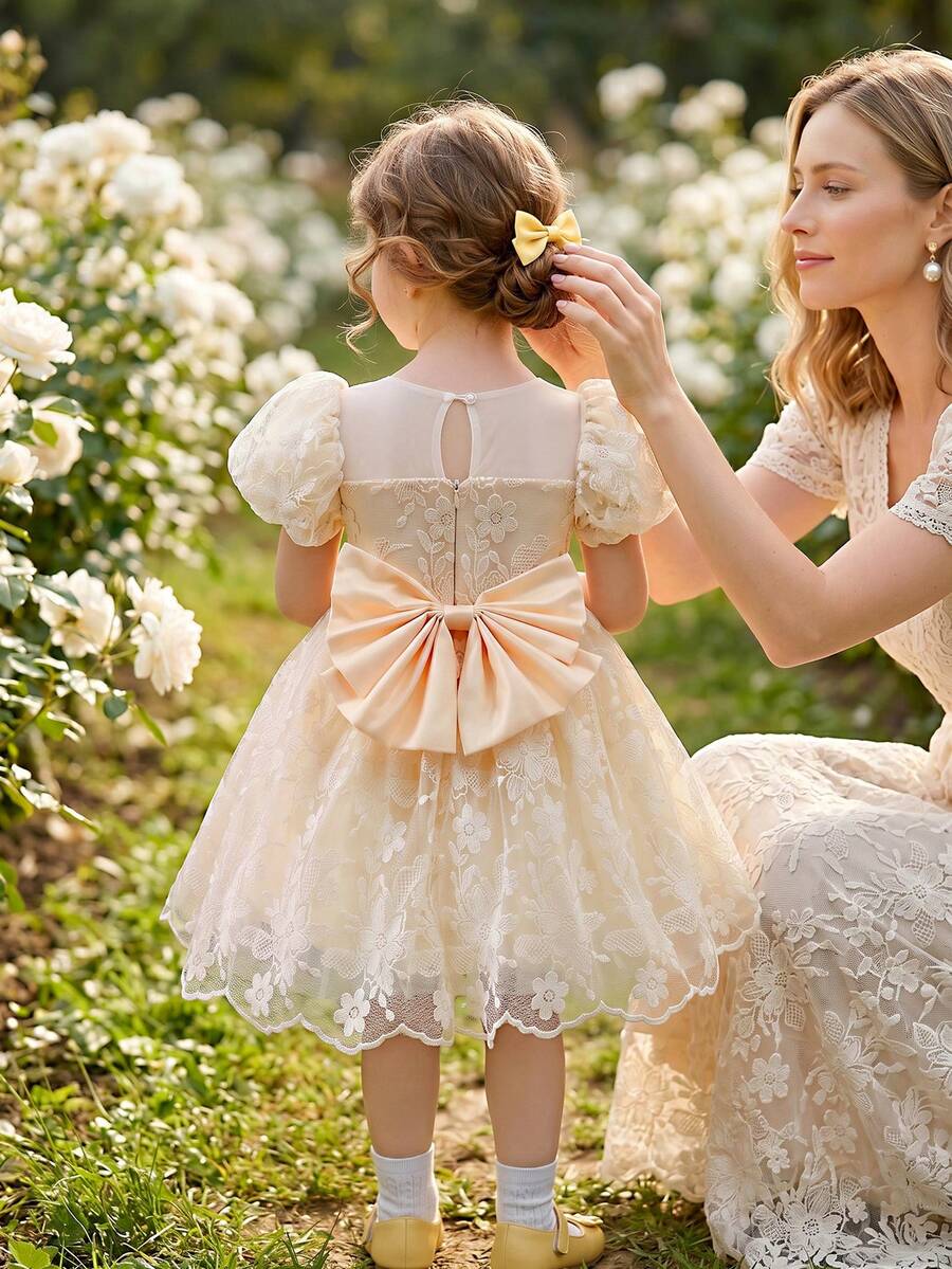 SHEIN Glamorique Kids 少女 3D 刺繡拼接薄紗杏色泡泡袖公主裙,生日派對、婚禮節日 - 杏色 - 查看 1