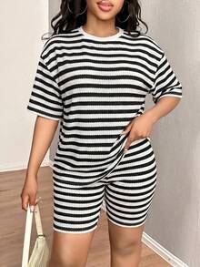 SHEIN SXY 大尺碼夏季休閒條紋T恤與短褲2件套 - 黑與白 - 查看 6