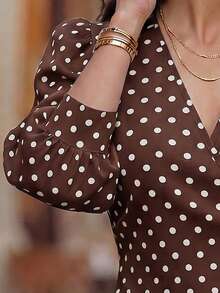 EMERY ROSE Blus Wanita Pendek Model V-Neck Motif Polkadot Lengan Mengembang dengan Pinggang Ramping, Model Terbaru Musim Semi/Panas - MultiWarna - View 5