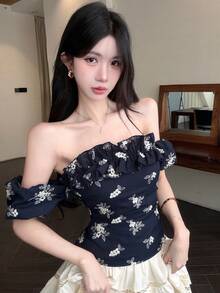 DAZY 夏季辣妹碎花露肩休閒度假婚禮宴會修身優雅短袖女款襯衫海軍藍碎花上衣 - 藏蓝色 - 查看 5