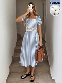 Easowa Abito midi da donna con scollo quadrato, bordo a contrasto, vita in pizzo patchwork, arricciato e arricciato sul retro, vita stretta, gonna a pieghe a-line a ombrello, maniche corte, in cotone tinto in filo a righe, tessuto confortevole, stile casual rilassato ed elegante, stile old money, per pendolari e vacanze, primavera estate - Blu e Bianco - Visualizzare 2