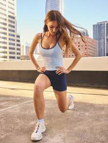 Aralina 女款簡約雙肩帶撞色運動背心，適合跑步與健身 - 藍色 - 查看 8