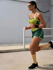Powerista 女款運動套裝配色拼接交叉式運動內衣與短褲套裝 瑜珈套裝 適合健身、運動、瑜珈 - 彩色 - 查看 4