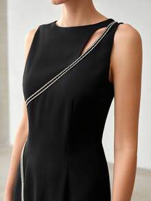 MOTF PREMIUM FAUX PEARL DECORATED HOLLOW OUT SLEEVELESS HIGH SLIT HEM DRESS - Black - View 2
