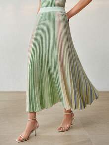 MOTF PREMIUM CONTRAST COLOR STRIPED KNIT SKIRT - Green - View 2