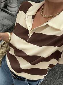 Dazy Plus 女款大尺碼休閒夏季拼接撞色條紋POLO領中袖寬鬆T恤 - 棕色 - 查看 1