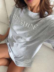 DAZY Camiseta holgada de manga corta con cuello redondo, decoración floral y estampado de letras, estilo casual, oversize, para mujer en verano - Gris - Ver 6