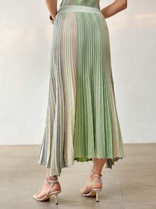 MOTF PREMIUM CONTRAST COLOR STRIPED KNIT SKIRT - Green - View 4