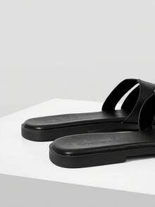 MOTF PREMIUM WOMEN'S SHOES BLACK SIMPLE AND COMFORTABLE FLAT SANDALS SUMMER - Pure black - View 7