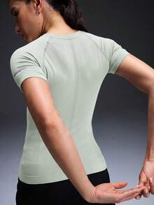 Powerista Solid Color Round Neck Short Sleeve Slim Fit Sports T-Shirt - Green - View 3