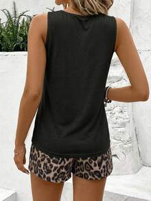 EMERY ROSE Vacation Style Casual Minimalist Black Solid Color Plus Size Women's Round Neck Tank Top And Brown Leopard Print Shorts 2pcs Set Suitable For Summer - Black - View 2