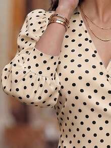 EMERY ROSE New Polka Dot V-Neck Criss-Cross Petal Sleeve Fitted Short Women Blouse, Spring/Summer - Multicolor - View 3