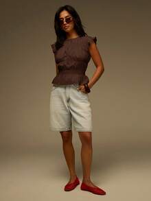 Athîral Blusa casual de mujer de color liso con cuello redondo y bajo plisado con volantes - Café integral - Ver 4
