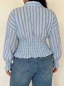 SHEIN EZwear 大尺碼女款條紋單排扣腰部抽褶設計顯瘦長袖襯衫 - 彩色 - 查看 2