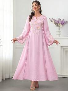 Al Najma Vestido de estilo árabe con bajo acampanado bordado y con cuentas de colores, cuello redondo y mangas de campana - Rosa - Ver 5